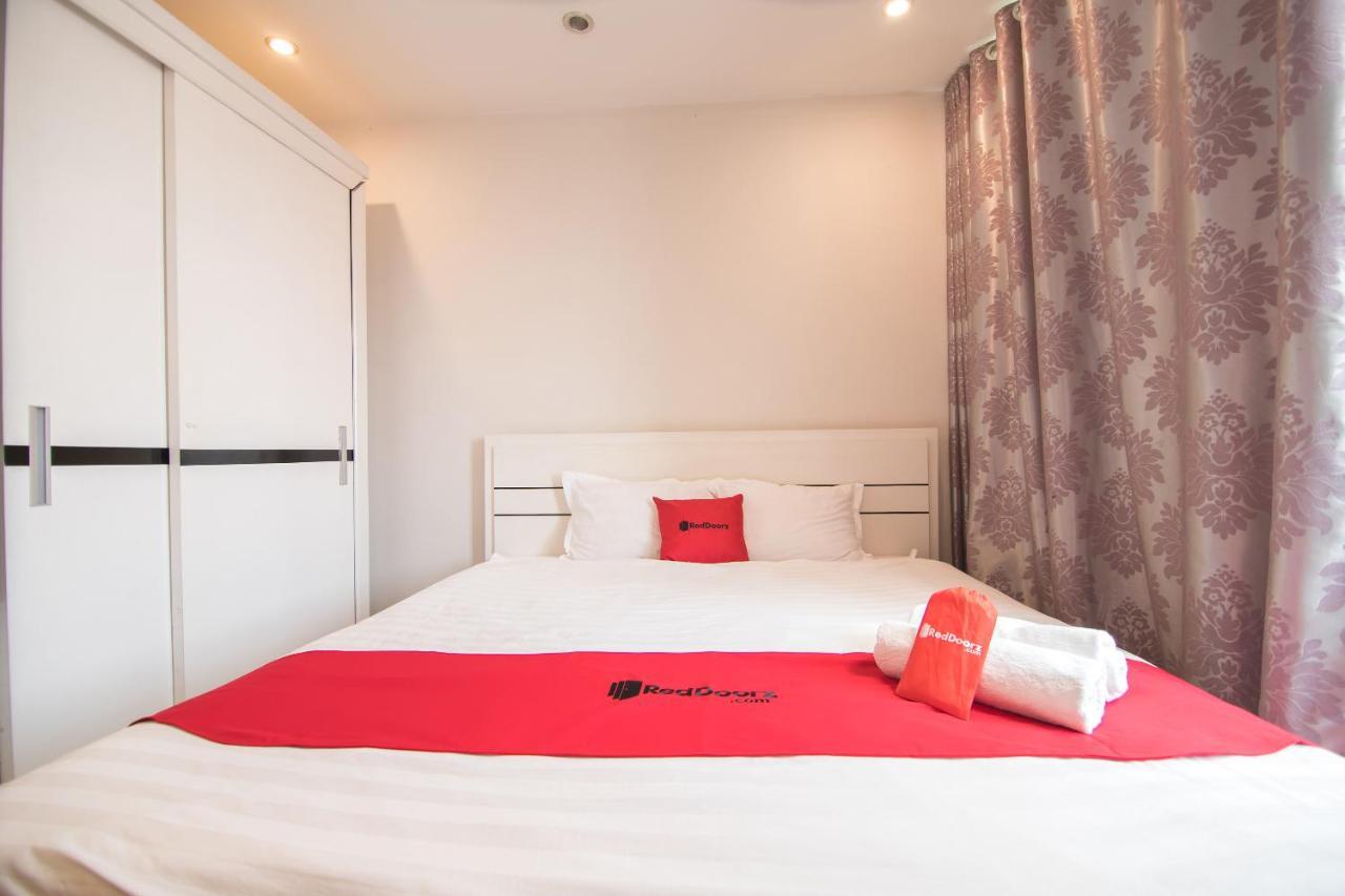 Reddoorz Yen Phu Street Hotel Hanoi Bagian luar foto