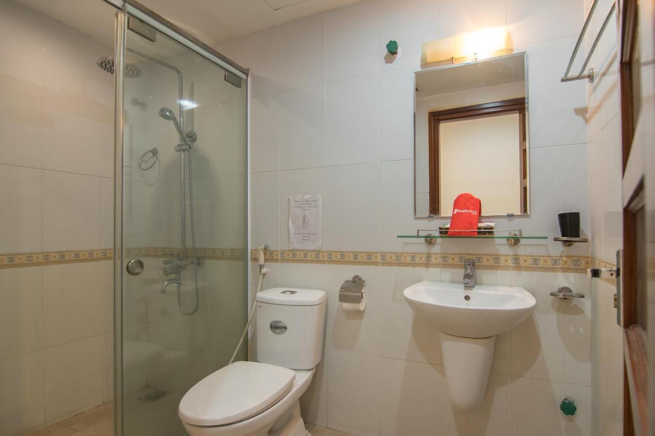 Reddoorz Yen Phu Street Hotel Hanoi Bagian luar foto
