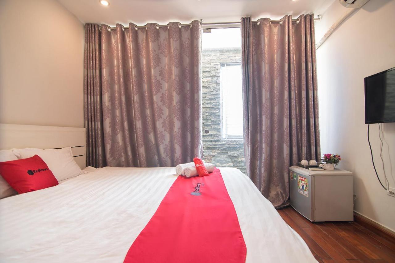 Reddoorz Yen Phu Street Hotel Hanoi Bagian luar foto