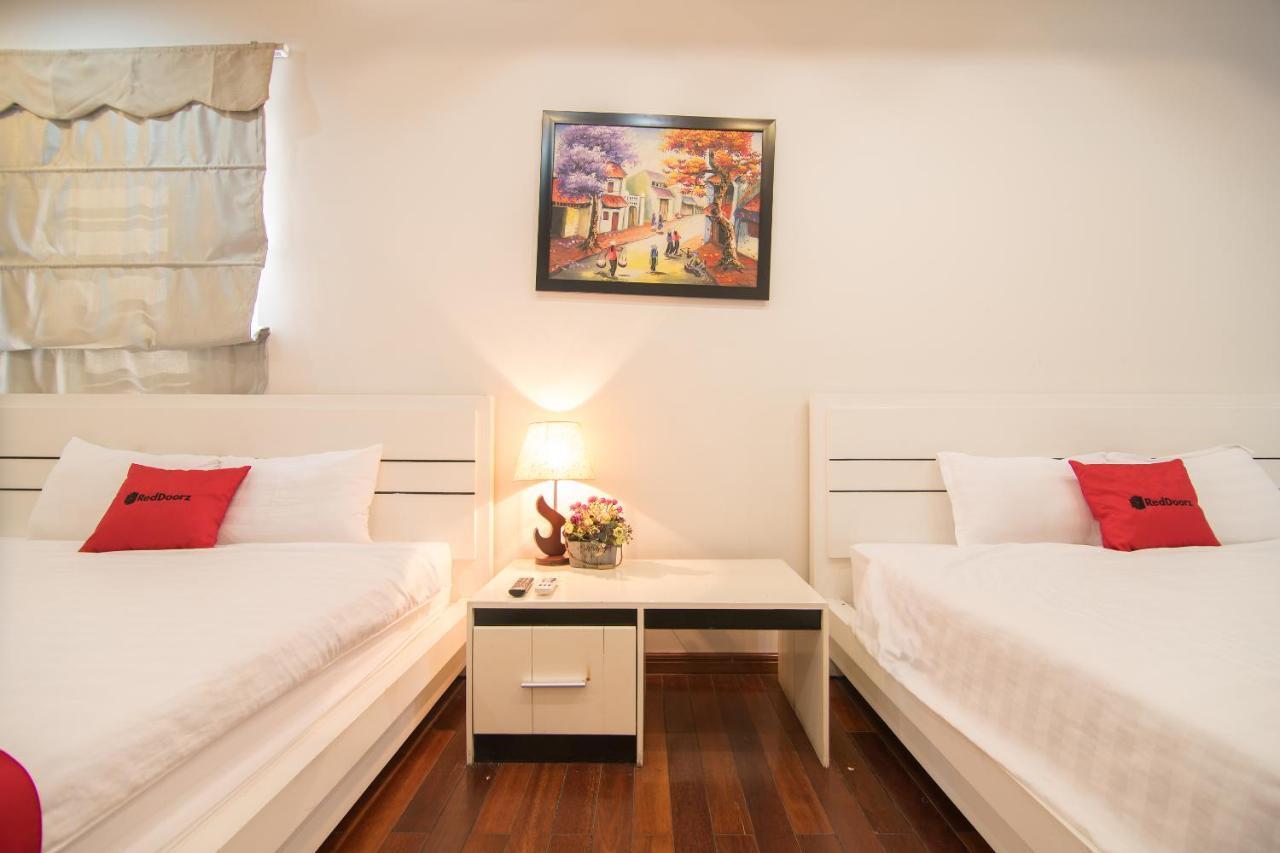 Reddoorz Yen Phu Street Hotel Hanoi Bagian luar foto