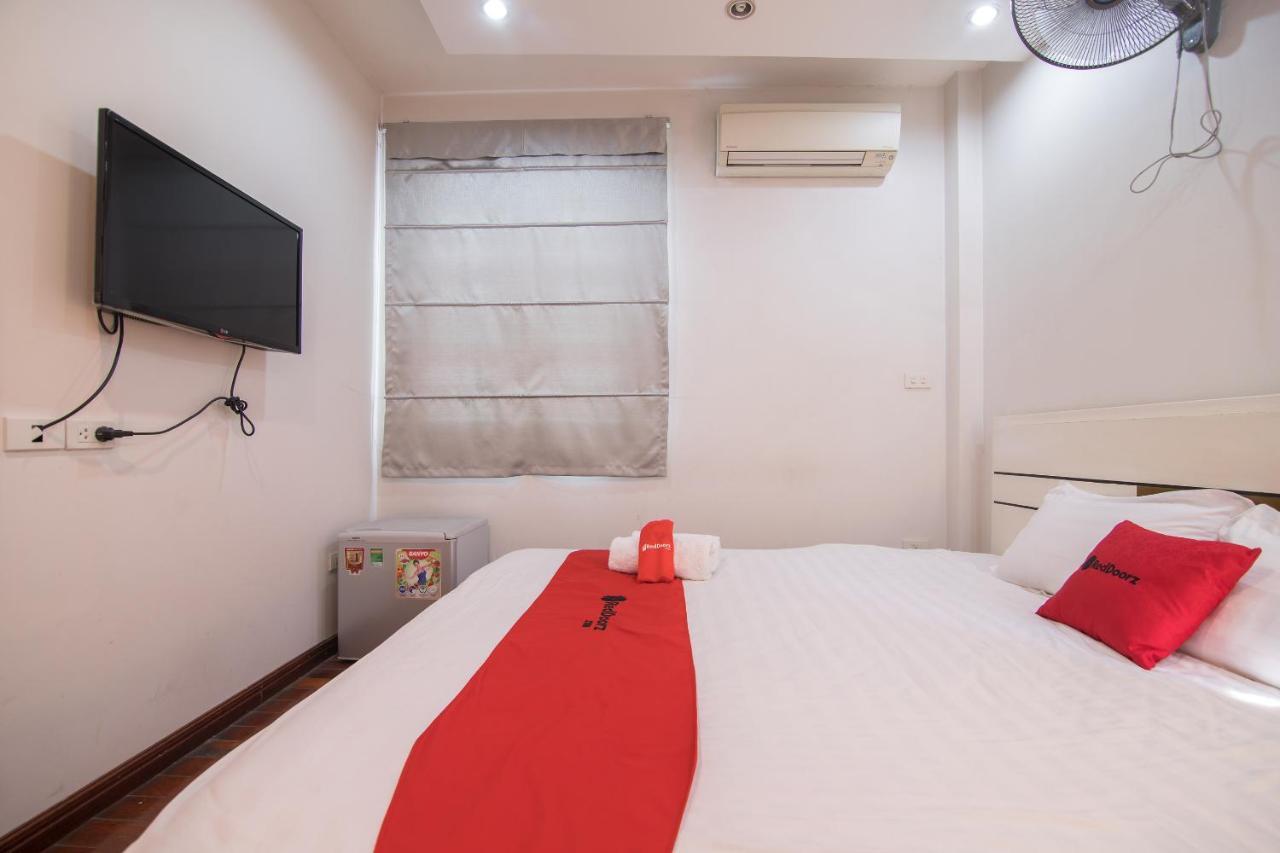 Reddoorz Yen Phu Street Hotel Hanoi Bagian luar foto